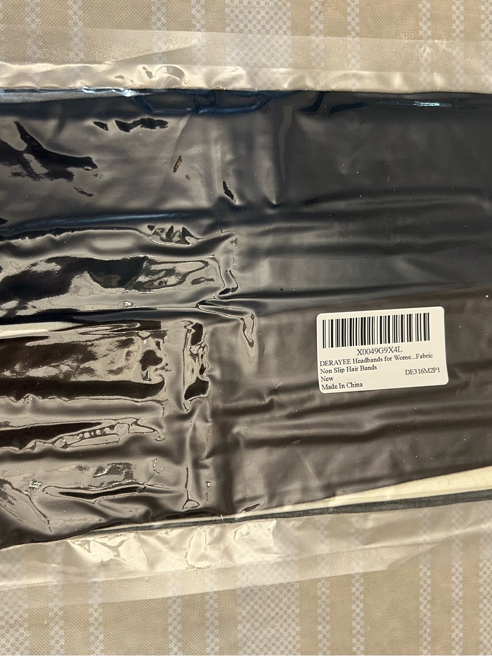 Black Non-Slip Fabric Headband - Packaged